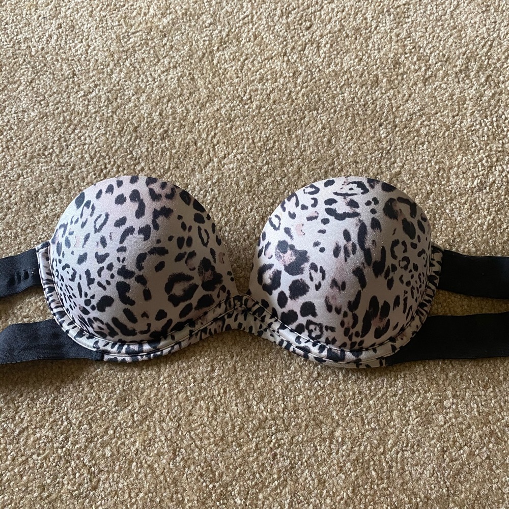 Victoria’s Secret Cheetah Strapless Bra 32B
